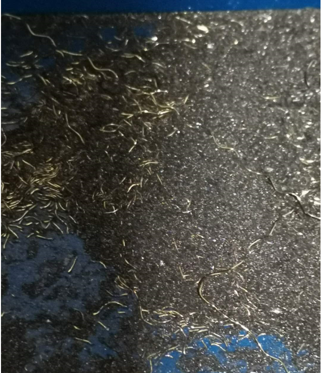 打磨平台含碳帶火花鐵絲巧用全自動脈衝集塵器解決方（fāng）案-2