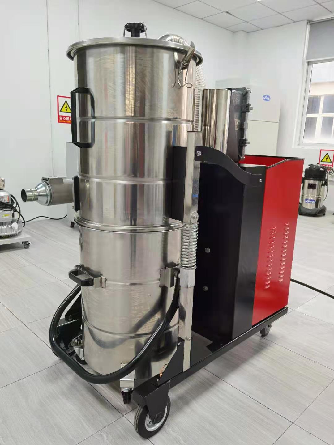 380V大功率（lǜ）電動防爆工（gōng）業吸塵器-1