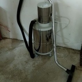 廣州某機床衝壓公司使用我公司防爆吸塵器